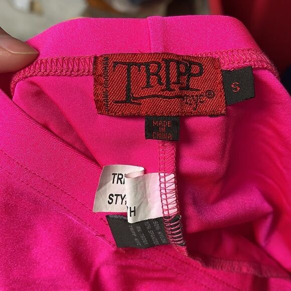 Tripp NYC hot pink leggings size small - Picture 3 of 6